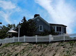 C_wils_c_ House on the Hill
